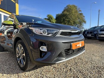 Used Kia Stonic 2018 for sale - 76029193: Photo 2