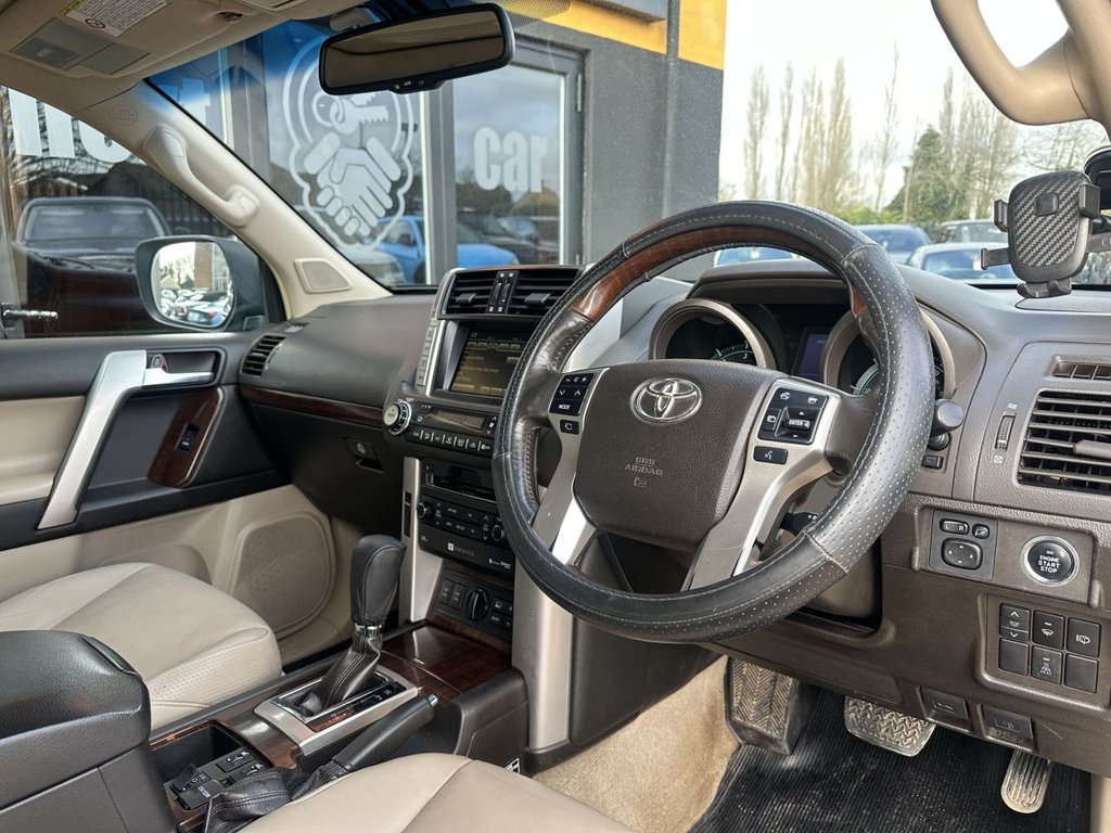 Used Toyota Land Cruiser 2010 for sale - 77499212: Photo 11