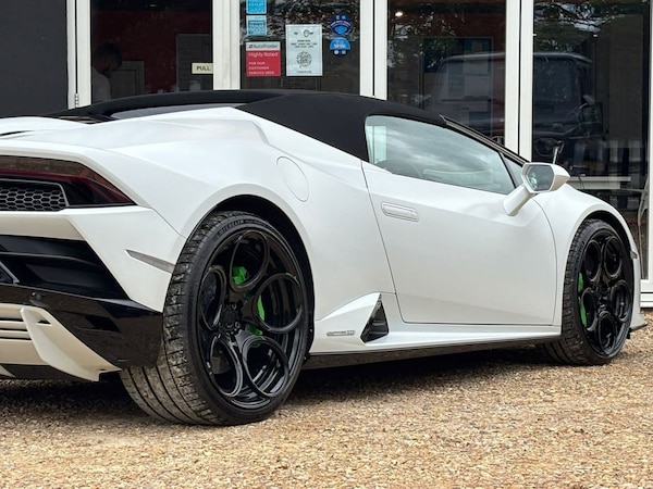 Used Lamborghini Huracan 2020 for sale - 74649822: Photo 23