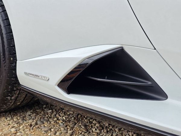 Used Lamborghini Huracan 2020 for sale - 74649822: Photo 24