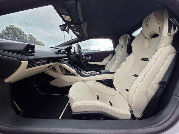 Used Lamborghini Huracan 2020 for sale - 74649822: Photo 32