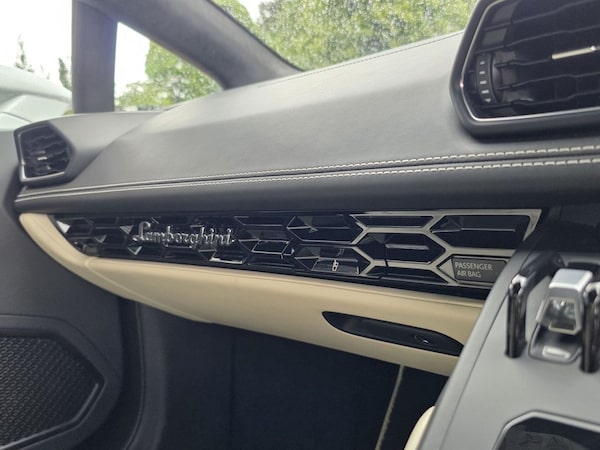 Used Lamborghini Huracan 2020 for sale - 74649822: Photo 40
