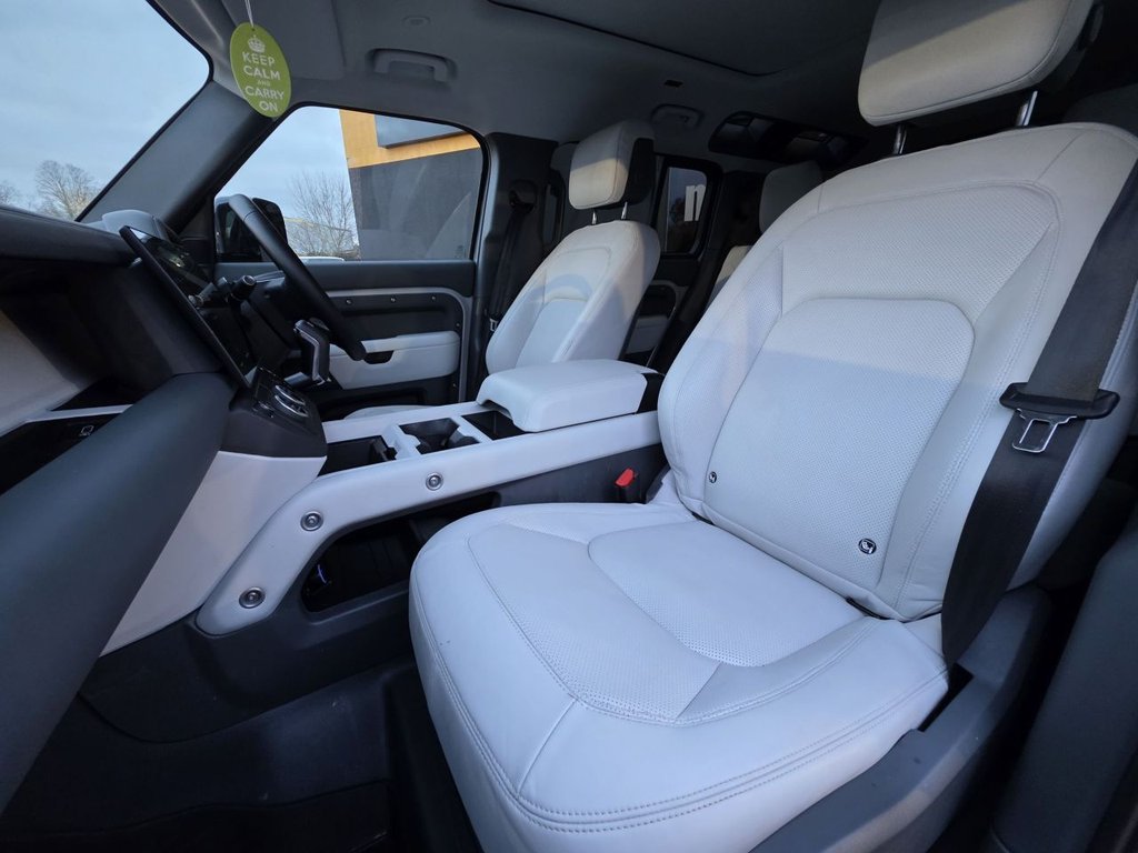 Used Land Rover Defender 2025 for sale - 77161837: Photo 13