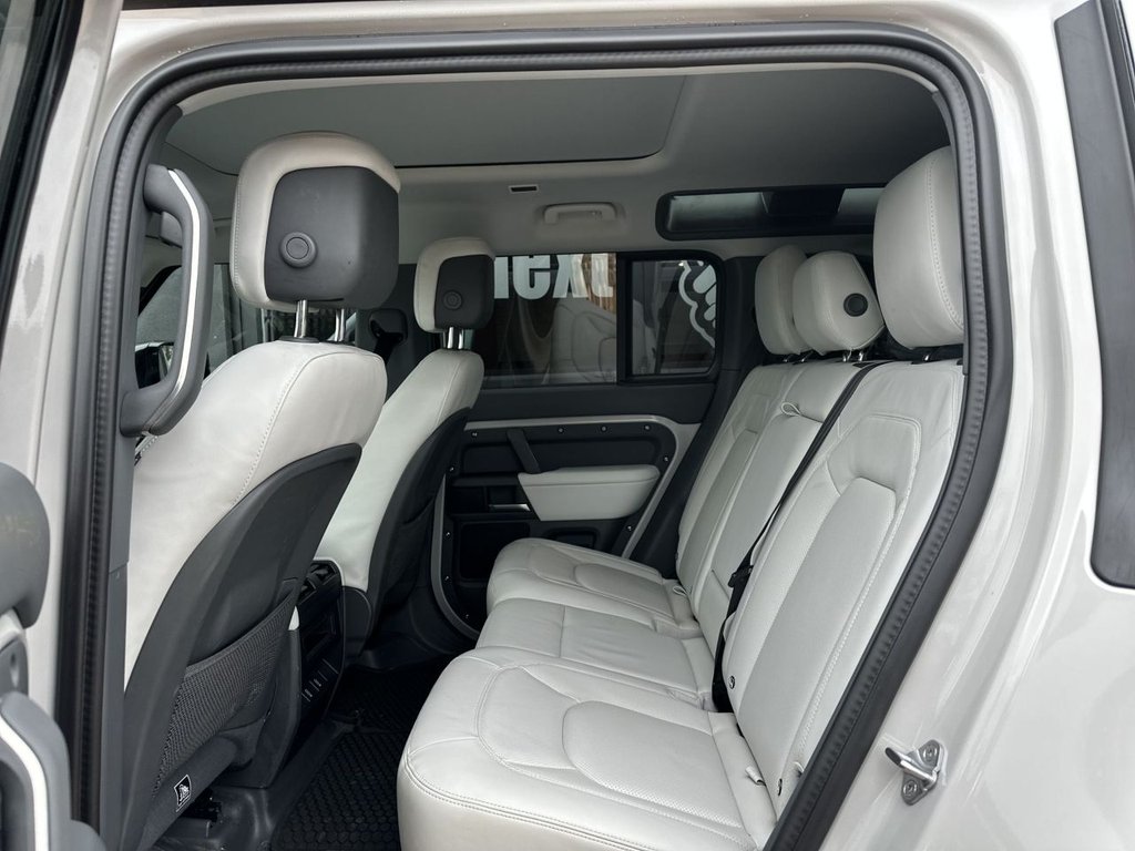 Used Land Rover Defender 2025 for sale - 77161837: Photo 16