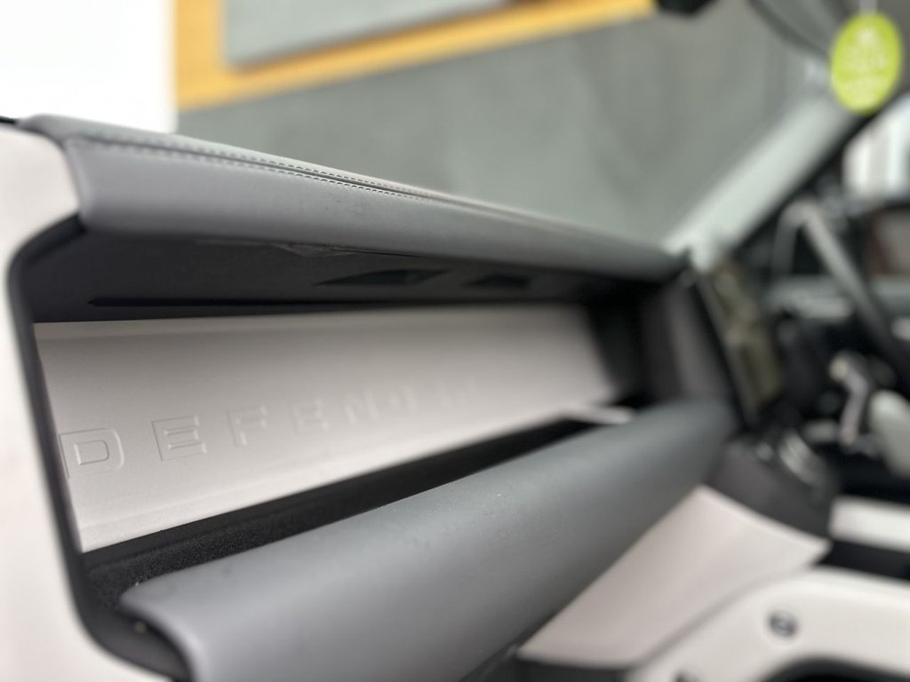 Used Land Rover Defender 2025 for sale - 77161837: Photo 21