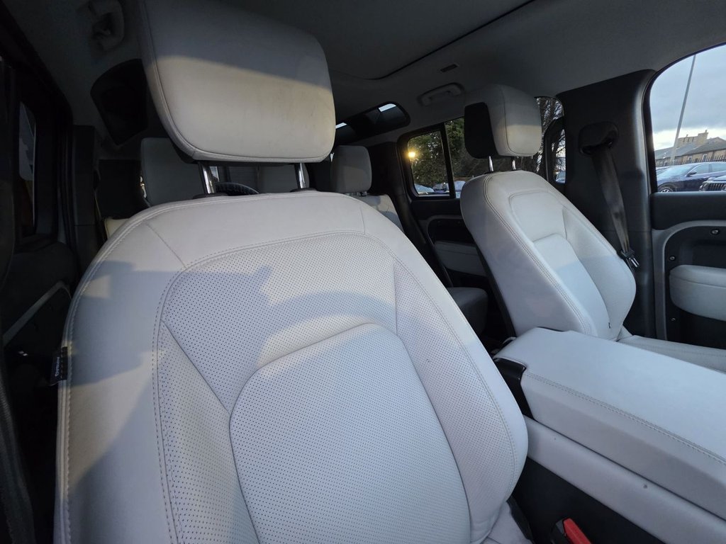 Used Land Rover Defender 2025 for sale - 77161837: Photo 30