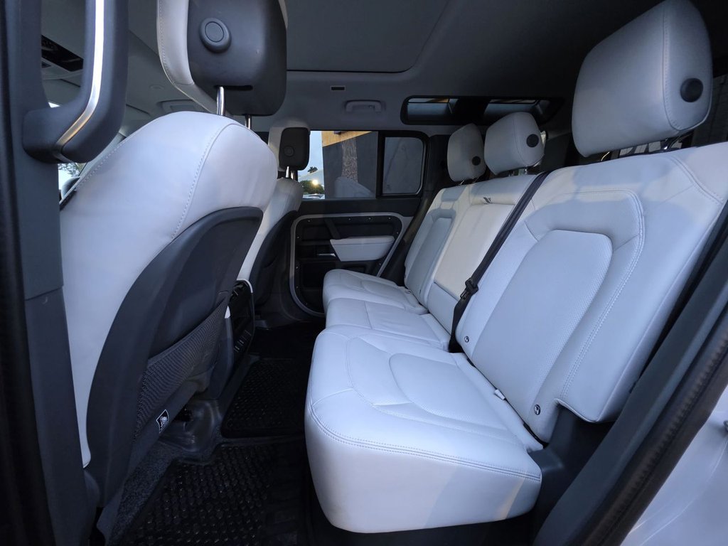 Used Land Rover Defender 2025 for sale - 77161837: Photo 31