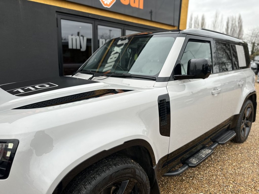 Used Land Rover Defender 2025 for sale - 77161837: Photo 7