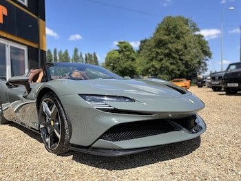 Used Ferrari SF90 Spider 2024 for sale - 79159982: Photo