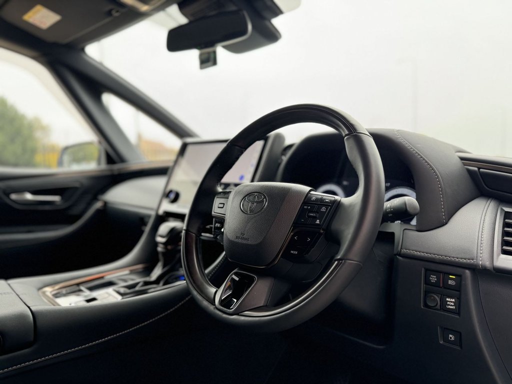 Used Toyota Alphard 2024 for sale - 78162425: Photo 12
