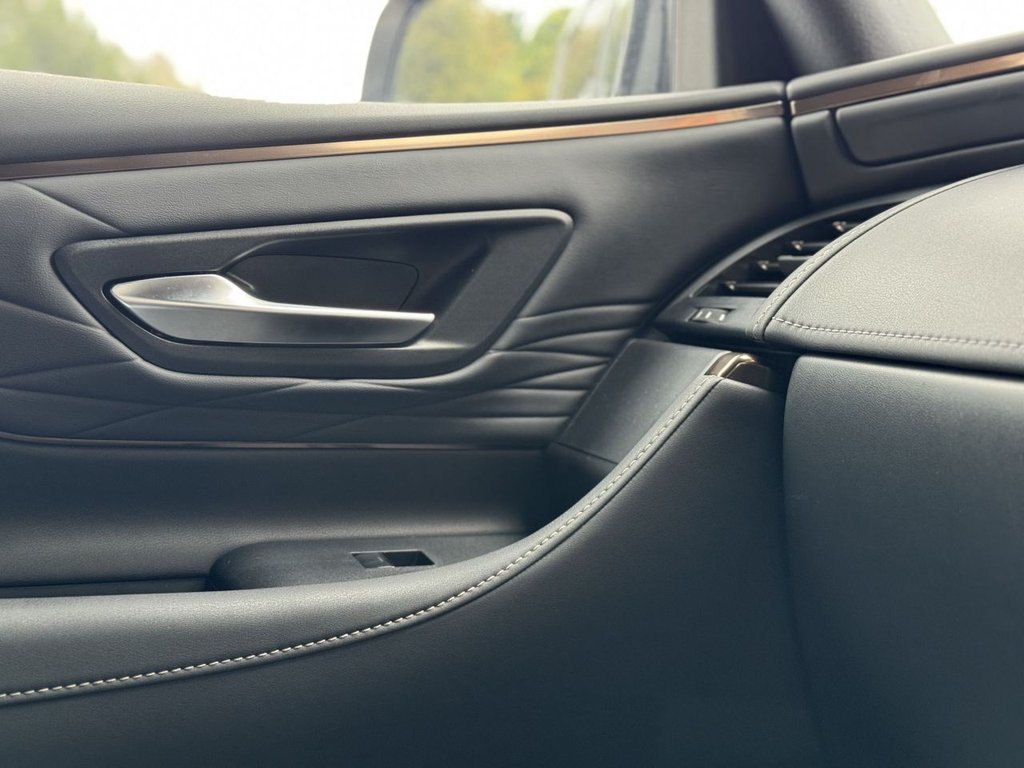 Used Toyota Alphard 2024 for sale - 78162425: Photo 18