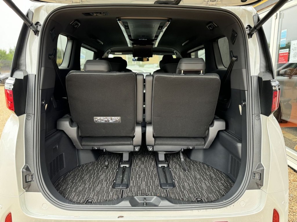 Used Toyota Alphard 2024 for sale - 78162425: Photo 26