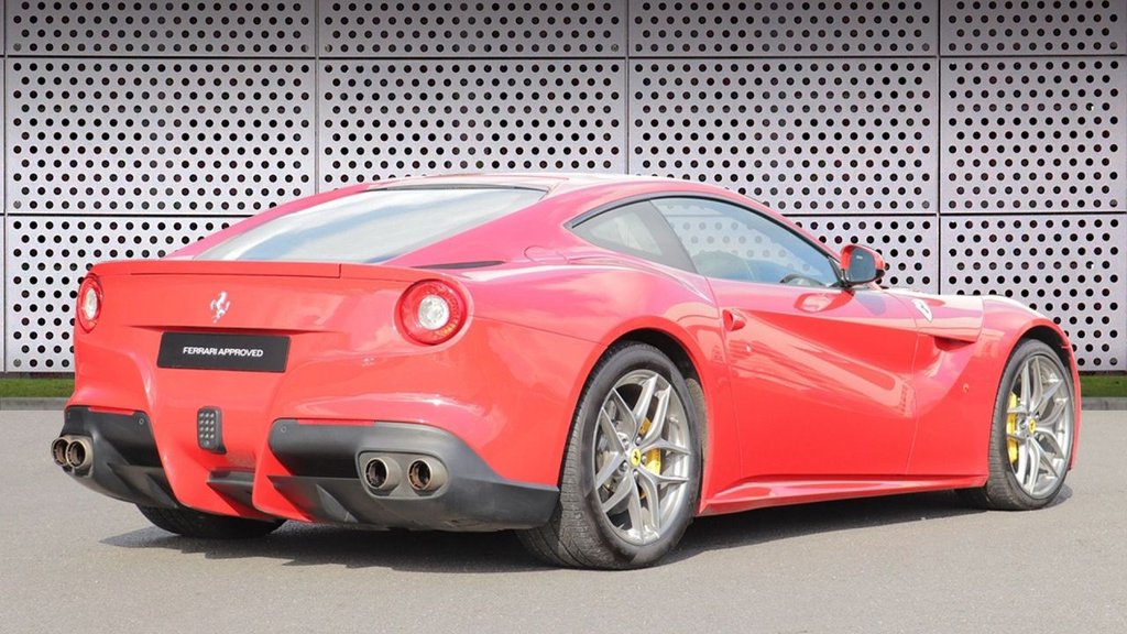 Used Ferrari F12 Berlinetta 2015 for sale - 76605196: Photo 2