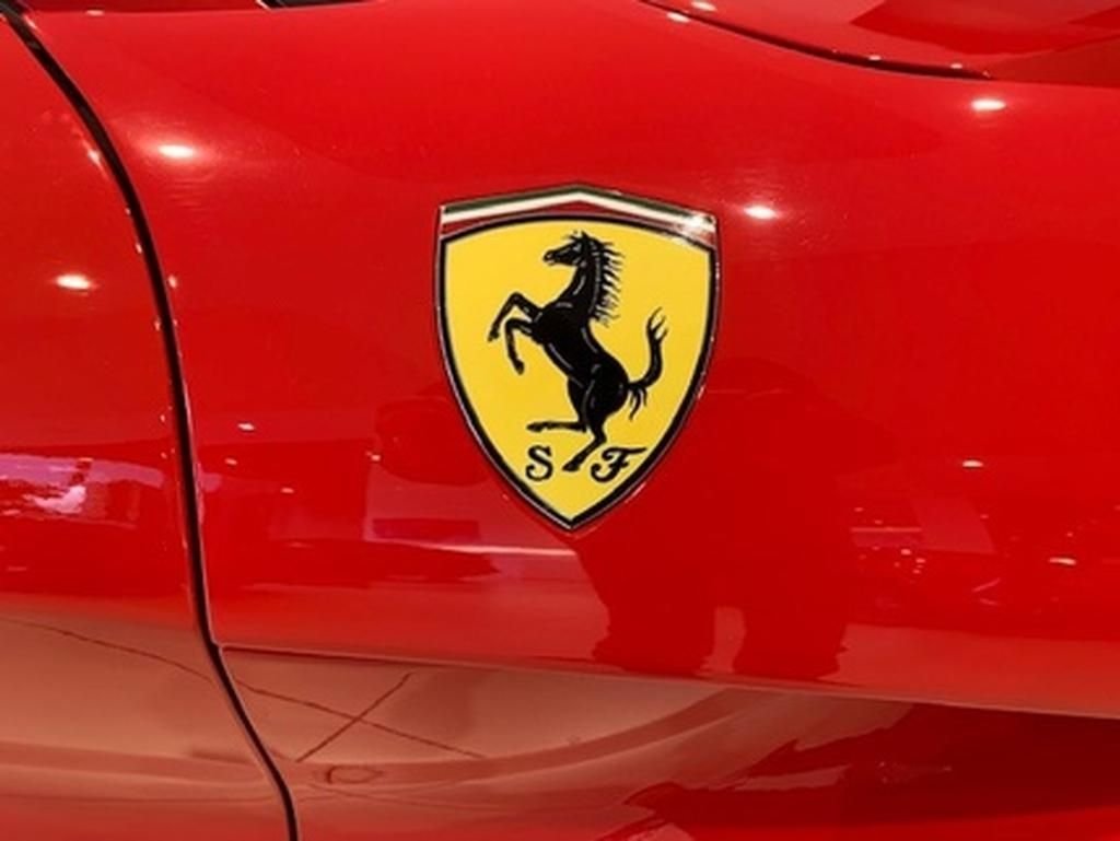 Used Ferrari F12 Berlinetta 2015 for sale - 76605196: Photo 4