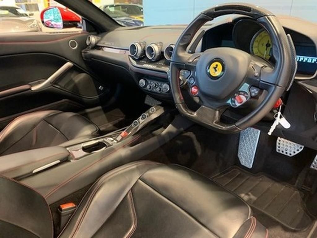 Used Ferrari F12 Berlinetta 2015 for sale - 76605196: Photo 5
