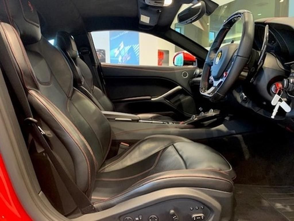 Used Ferrari F12 Berlinetta 2015 for sale - 76605196: Photo 6