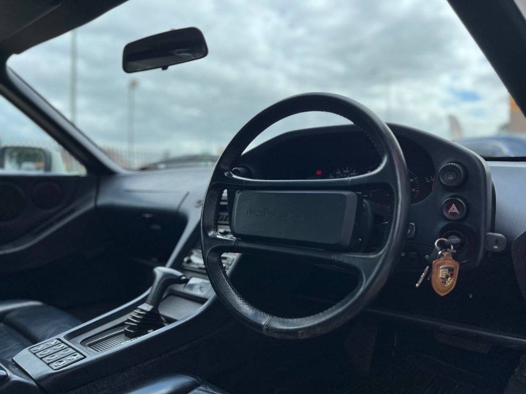 Used Porsche 928 1990 for sale - 78162409: Photo 12