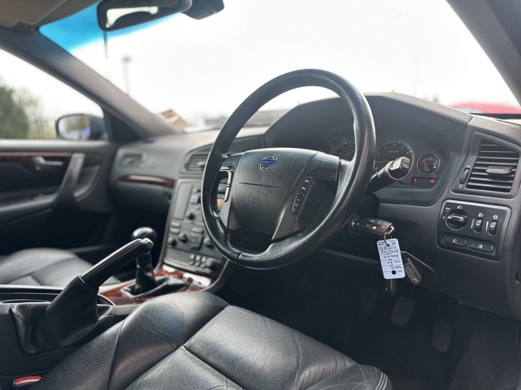 Used Volvo V70 2006 for sale - 78162474: Photo 12