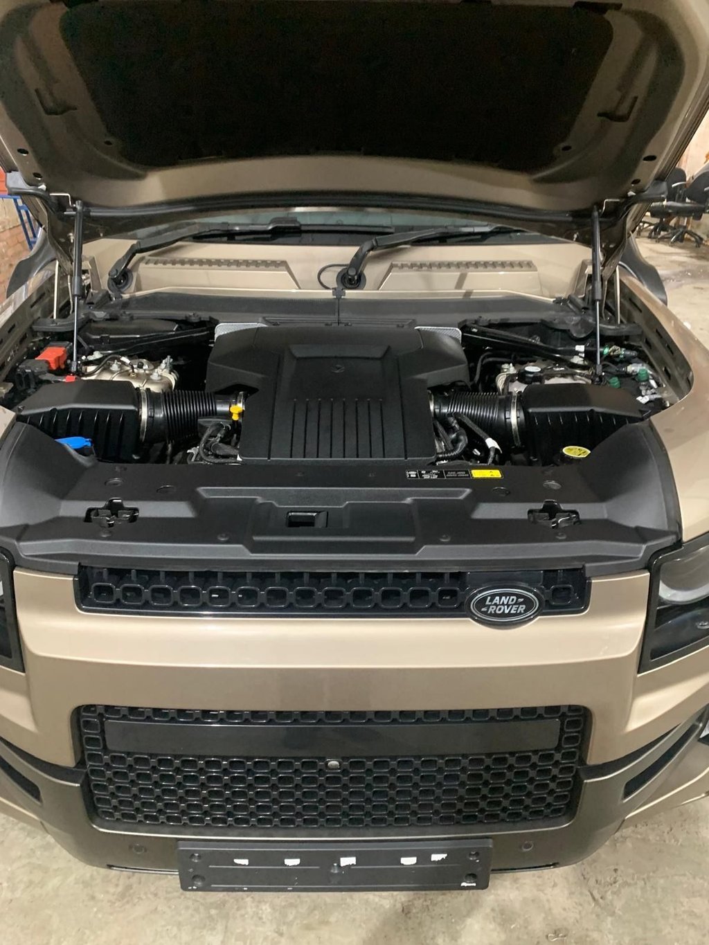 Used Land Rover Defender 2025 for sale - 77547423: Photo 11