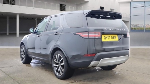 Used Land Rover Discovery 2017 for sale - 76250192: Photo 2