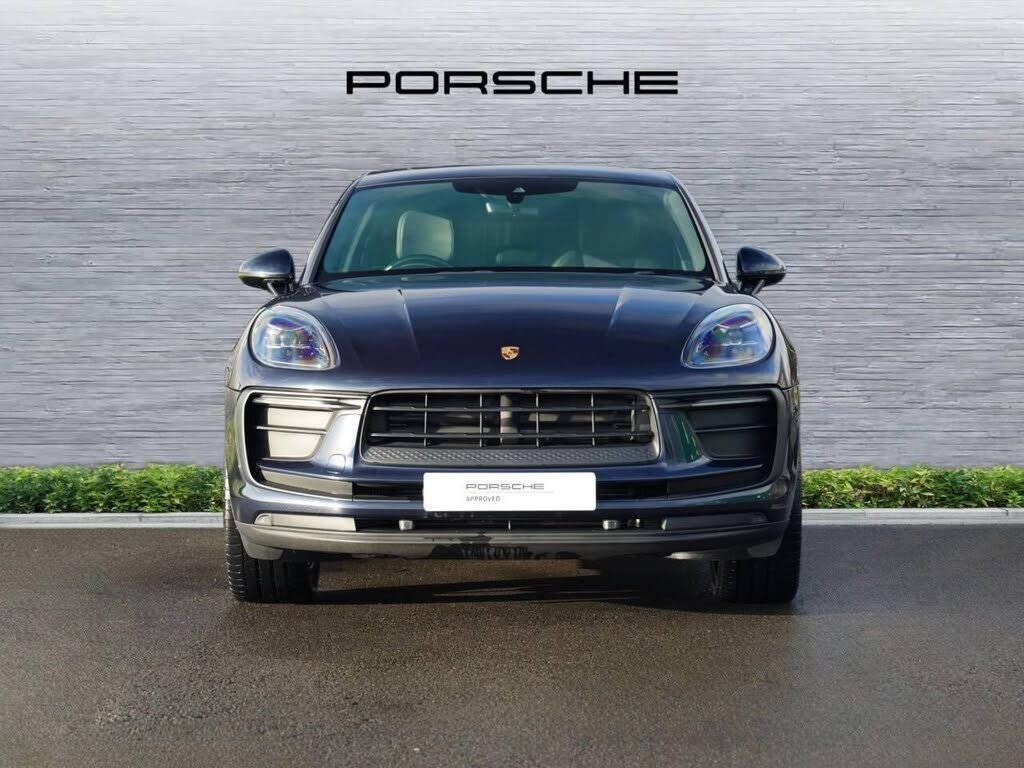 Used Porsche Macan 2022 for sale - 77263614: Photo 2