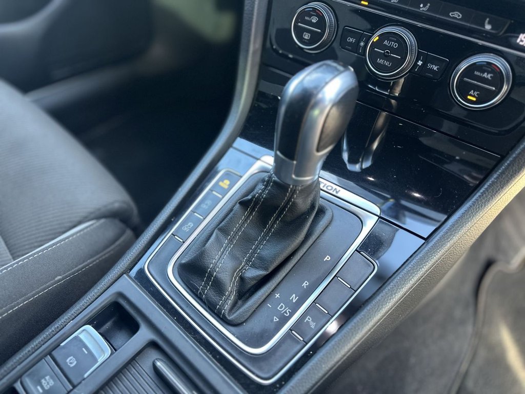 Used Volkswagen Golf 2016 for sale - 76470531: Photo 15