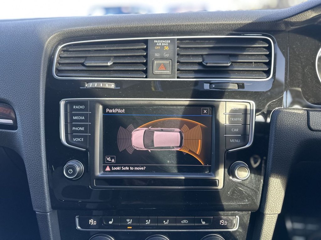 Used Volkswagen Golf 2016 for sale - 76470531: Photo 17