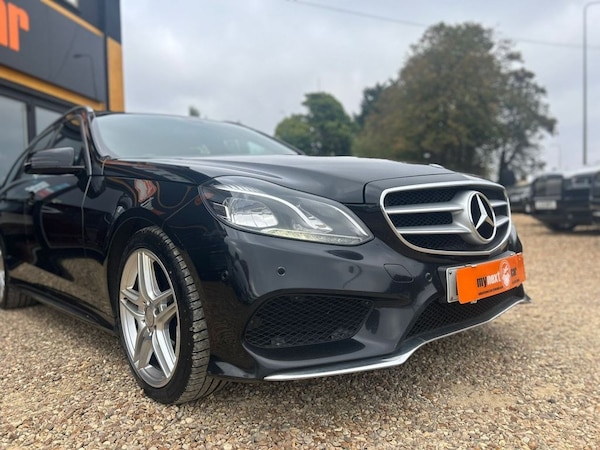 Used Mercedes-Benz E Class 2013 for sale - 76228988: Photo 2