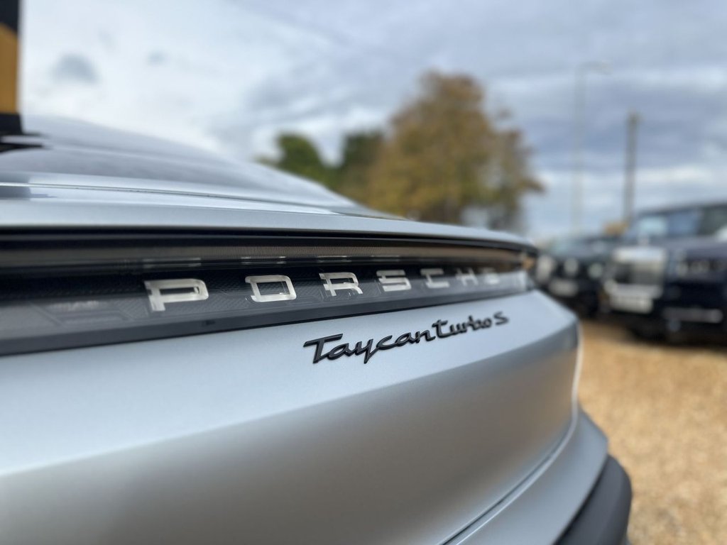 Used Porsche Taycan 2020 for sale - 78162444: Photo 8
