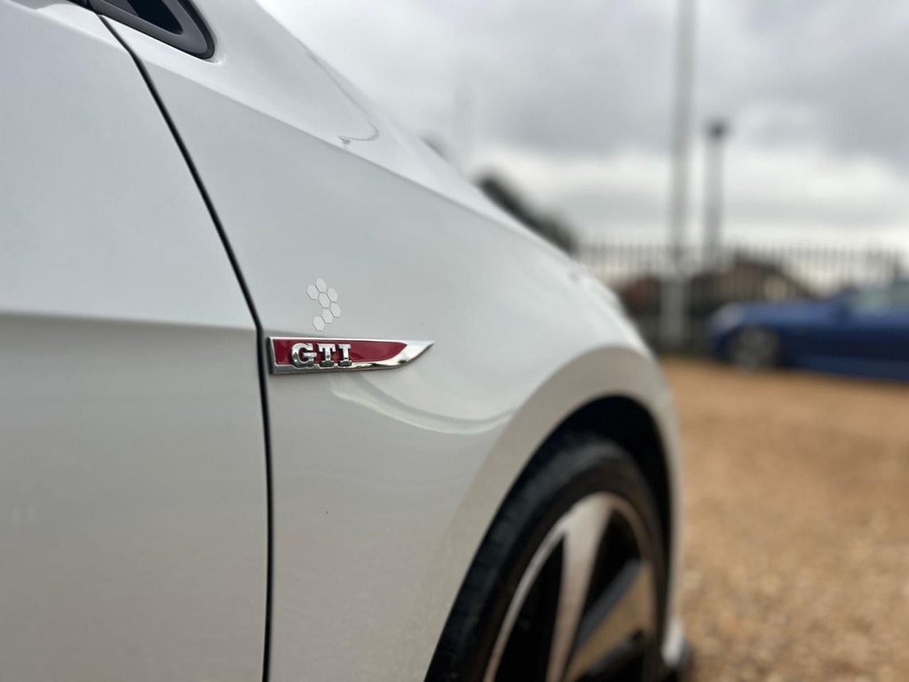 Used Volkswagen Golf 2018 for sale - 76486949: Photo 10