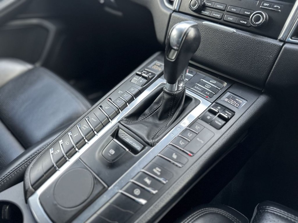 Used Porsche Macan 2017 for sale - 77384070: Photo 22