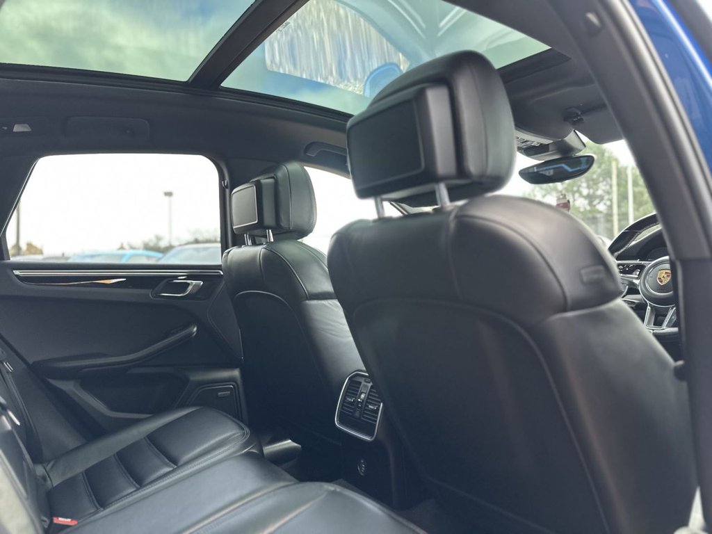 Used Porsche Macan 2017 for sale - 77384070: Photo 28
