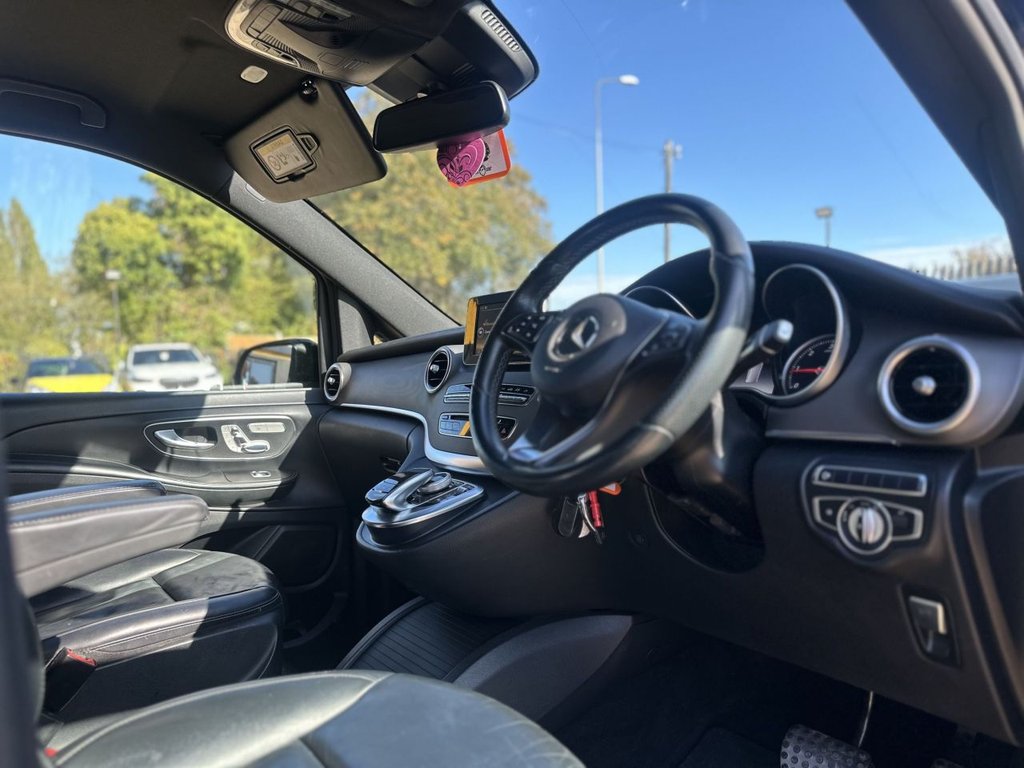 Used Mercedes-Benz V-Class 2018 for sale - 76118977: Photo 11