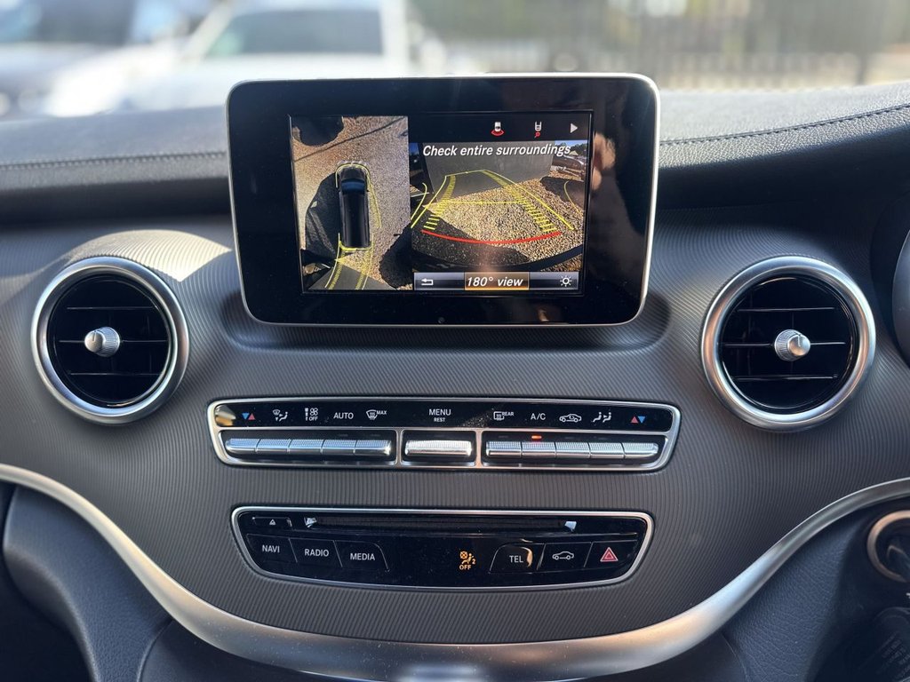 Used Mercedes-Benz V-Class 2018 for sale - 76118977: Photo 18
