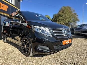 Used Mercedes-Benz V-Class 2018 for sale - 76118977: Photo 2
