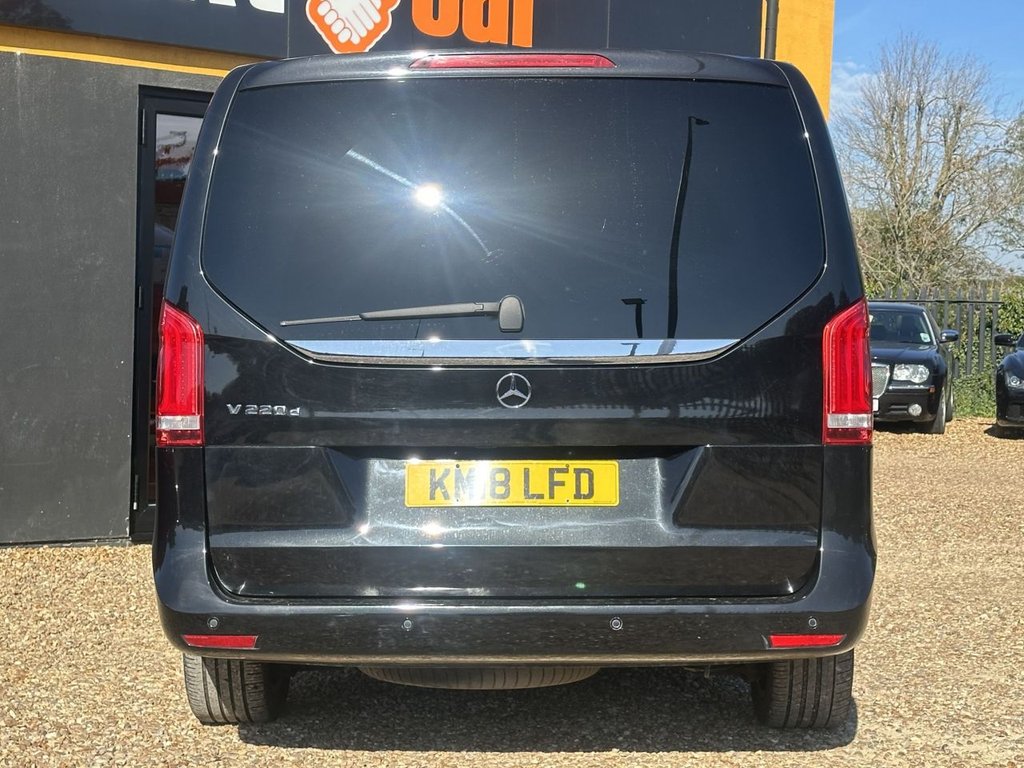 Used Mercedes-Benz V-Class 2018 for sale - 76118977: Photo 8