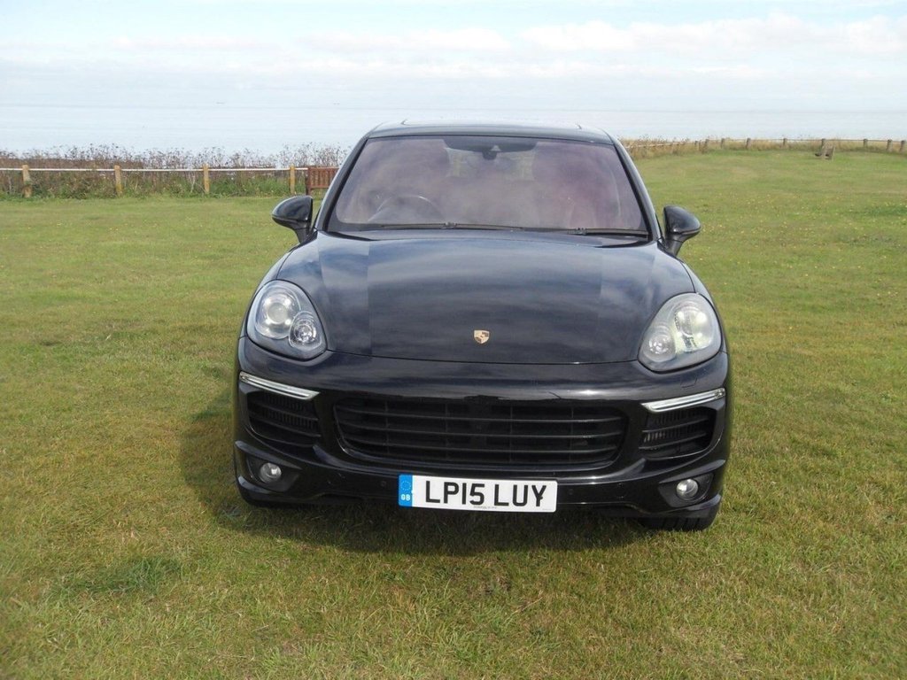 Used Porsche Cayenne 2015 for sale - 77551631: Photo 3