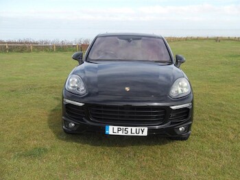 Used Porsche Cayenne 2015 for sale - 77551631: Photo