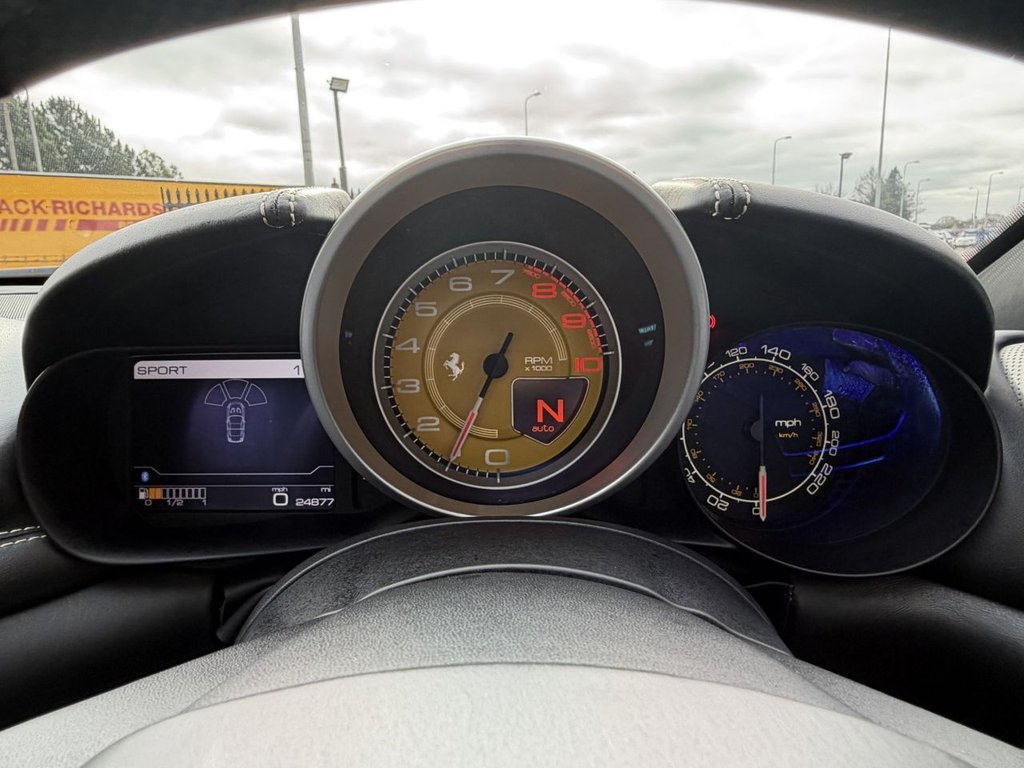 Used Ferrari California 2017 for sale - 78162490: Photo 23