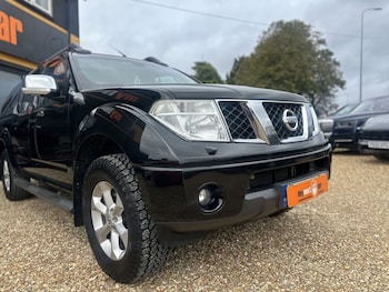 Used Nissan Navara 2010 for sale - 76168536: Photo