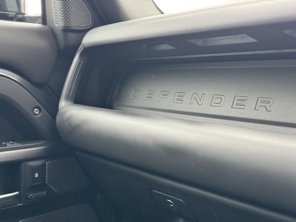 Used Land Rover Defender 2023 for sale - 74617201: Photo 14