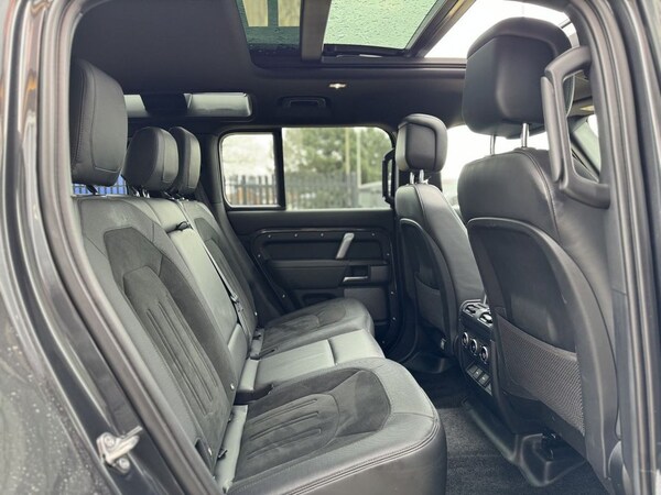 Used Land Rover Defender 2023 for sale - 74617201: Photo 16