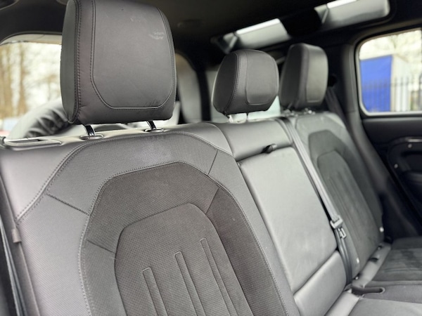 Used Land Rover Defender 2023 for sale - 74617201: Photo 17