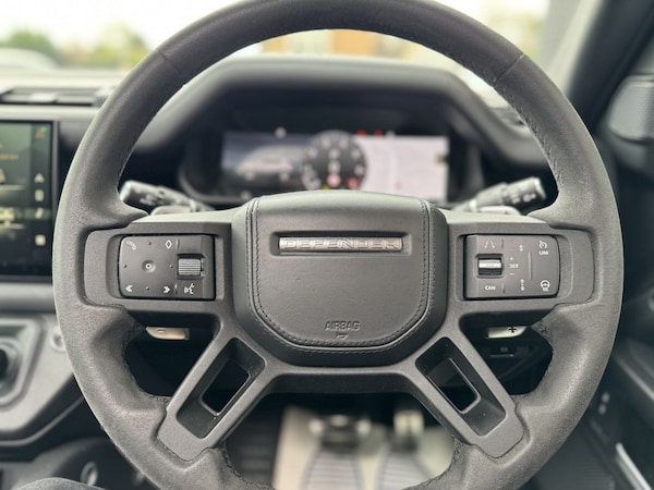 Used Land Rover Defender 2023 for sale - 74617201: Photo 30