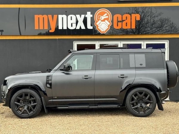 Used Land Rover Defender 2023 for sale - 74617201: Photo 8