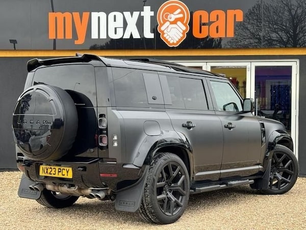 Used Land Rover Defender 2023 for sale - 74617201: Photo 9