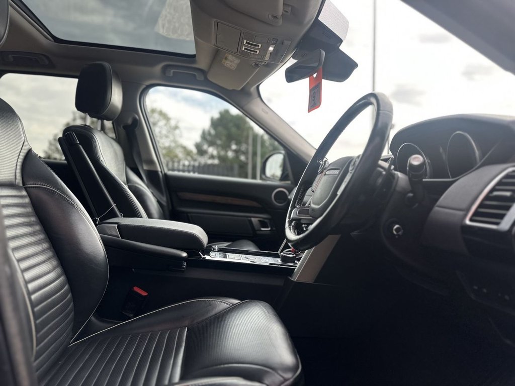 Used Land Rover Discovery 2017 for sale - 76118927: Photo 11