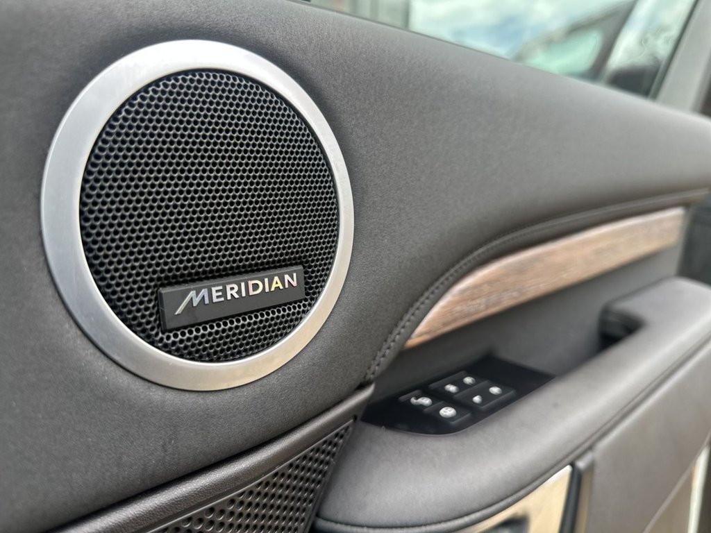 Used Land Rover Discovery 2017 for sale - 76118927: Photo 14