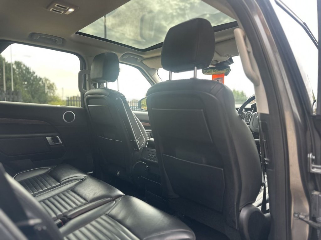 Used Land Rover Discovery 2017 for sale - 76118927: Photo 15