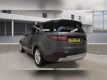 Used Land Rover Discovery 2017 for sale - 76118927: Photo 3